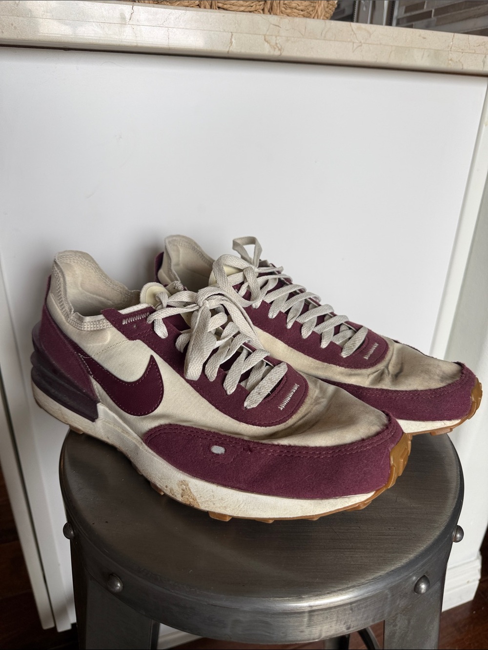 Nike Men's Athletic Sneakers in Cream and Burgundy - Classic Low-Top